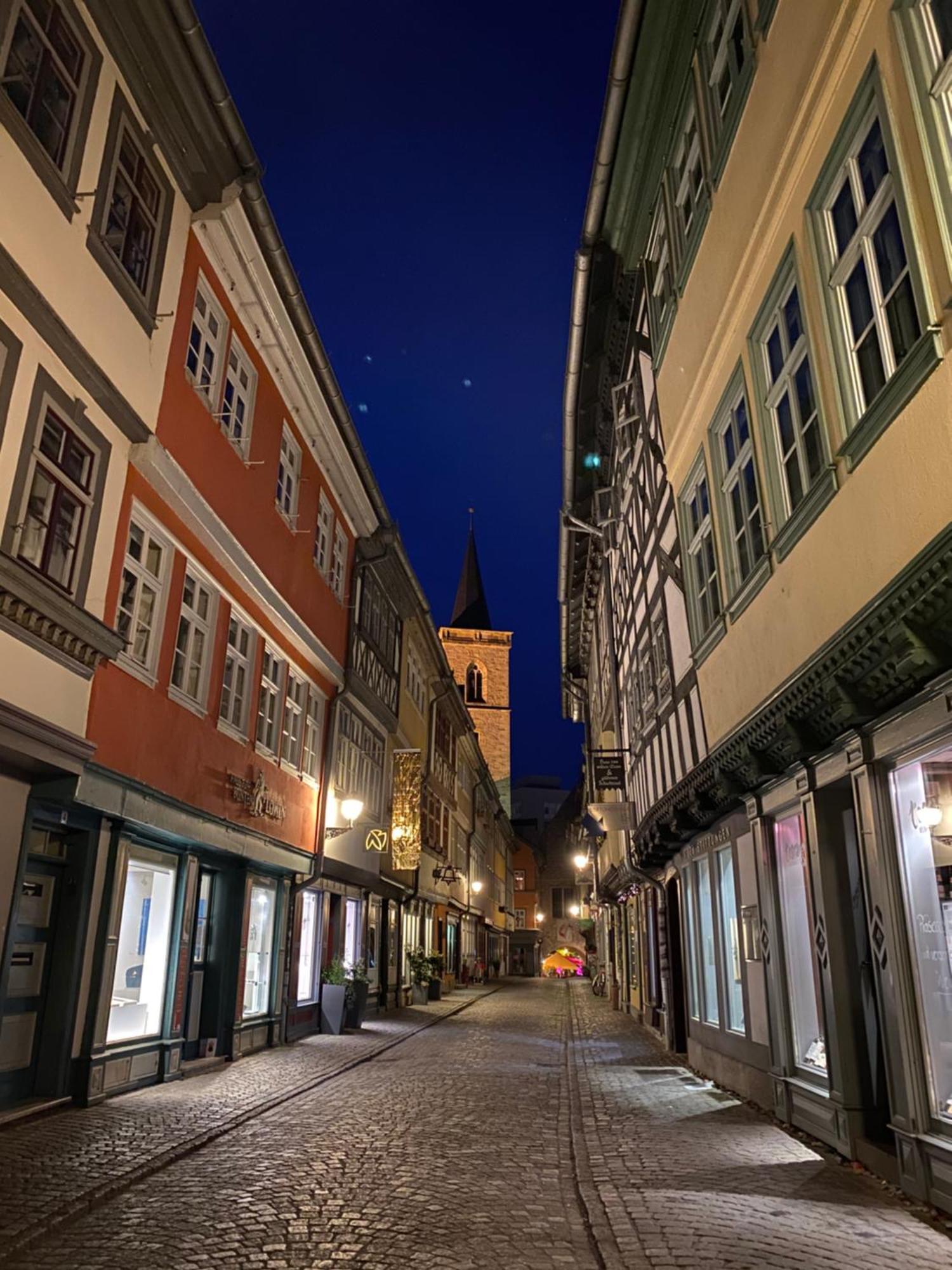 Ferienwohnung Augenblick - Stylisches Apartment In Der Besten Altstadtlage Von Erfurt Exterior foto